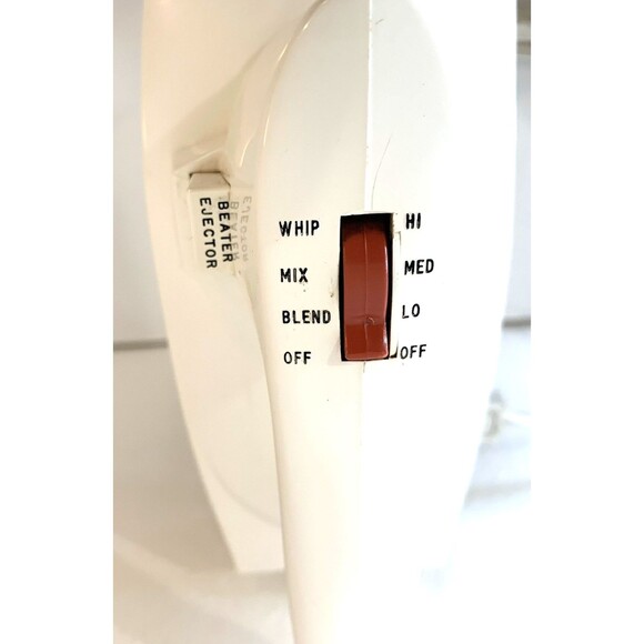 Vintage Grant Maid Hand Mixer Mod. 115v 160w AC-BC W.T. Grant Dept 1950 - Picture 4 of 6